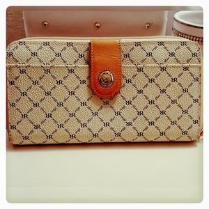 Rioni Isla Button Zip Wallet (Natural)